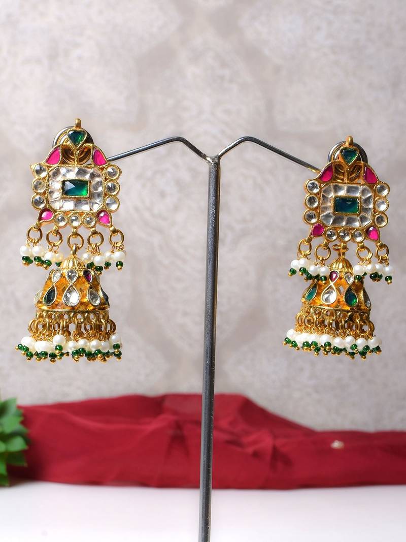 Gold alloy drishani kundan jhumka earrings
