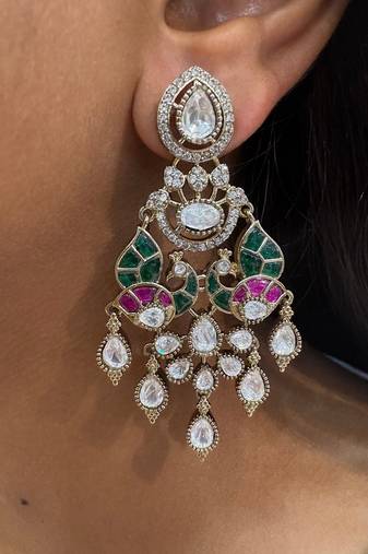 Gold alloy vama polki earrings