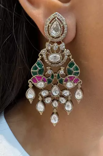 Gold alloy vama polki earrings