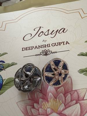Gold alloy isla stud earrings  blue sapphire 3