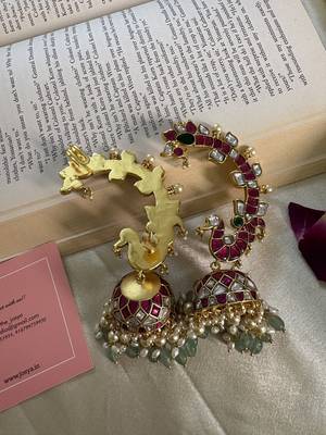 Gold alloy mayur kundan earcuffs 5