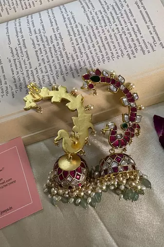 Gold alloy mayur kundan earcuffs