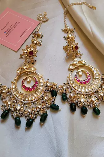 Gold alloy vritika kundan chandbali