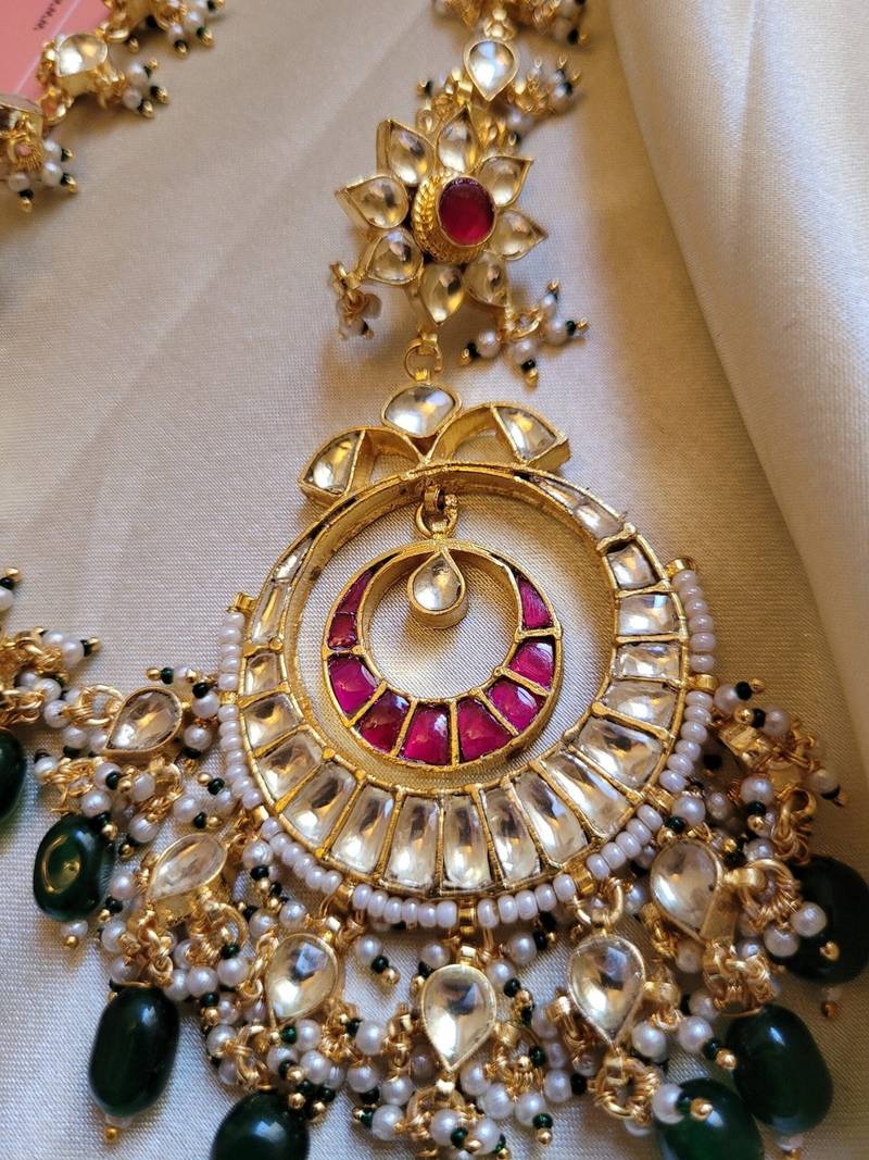 Gold alloy vritika kundan chandbali