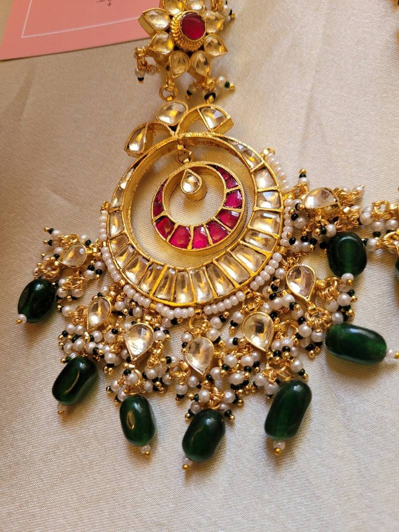 Gold alloy vritika kundan chandbali