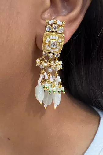 Gold alloy sri kundan earrings