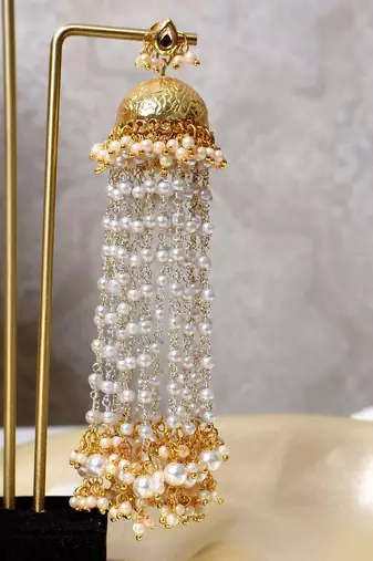 Gold alloy jiva oversized jhumka earrings