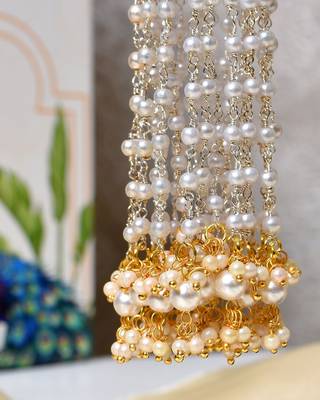 Gold alloy jiva oversized jhumka earrings 3