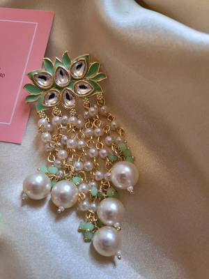 Gold alloy lush green danglers earrings 3