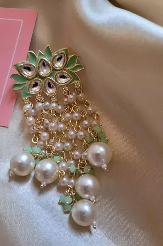 Gold alloy lush green danglers earrings