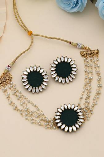 Green color choker handcraft necklace set