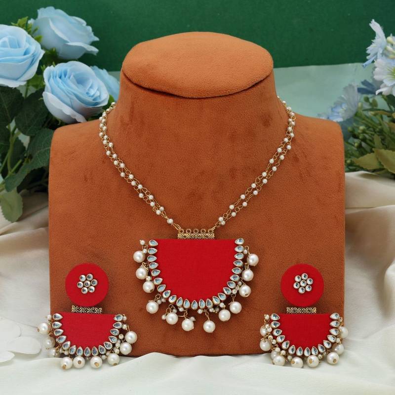 Red color handcraft necklace set