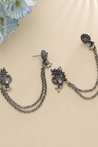 Silver color oxidised ear cuff