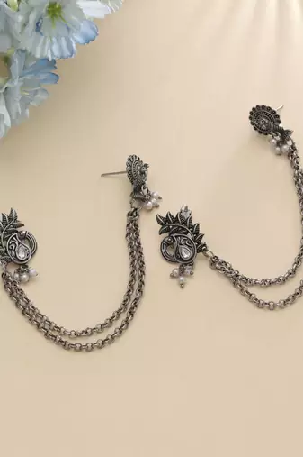 Silver color oxidised ear cuff