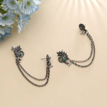 green stone alloy silver plated ear cuff earrings 1