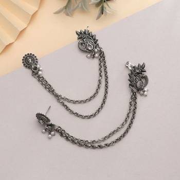 light pink stone work alloy ear cuff earrings 2