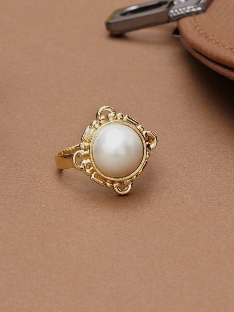 white brass ring with pearl halo floral work