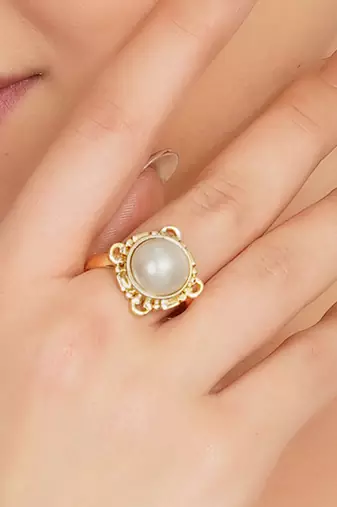 white brass ring with pearl halo floral work