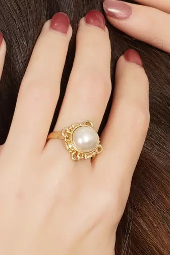 white brass ring with pearl halo floral work