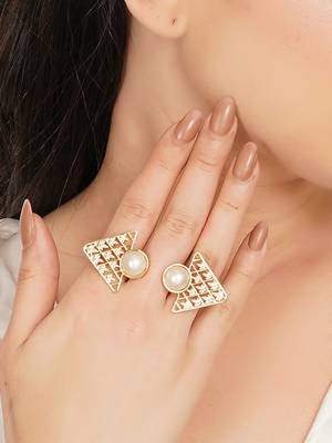 white brass ring with pearl geometric triangle work 1