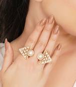 white brass ring with pearl geometric triangle work