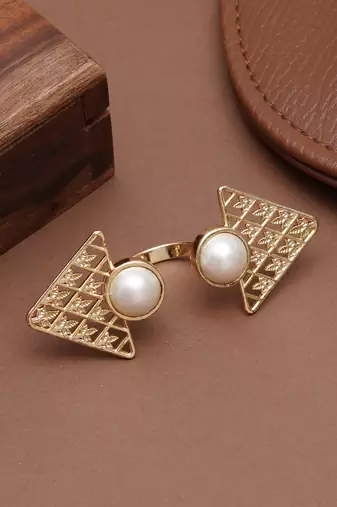 white brass ring with pearl geometric triangle work