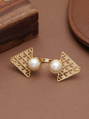 white brass ring with pearl geometric triangle work 3