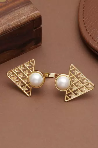 white brass ring with pearl geometric triangle work