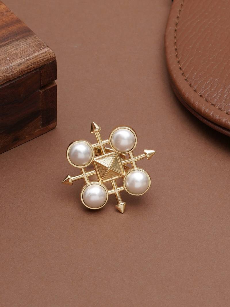 white brass ring with pearl geometric grid work