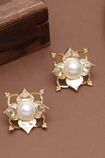 white brass earrings with pearl geometric grid work