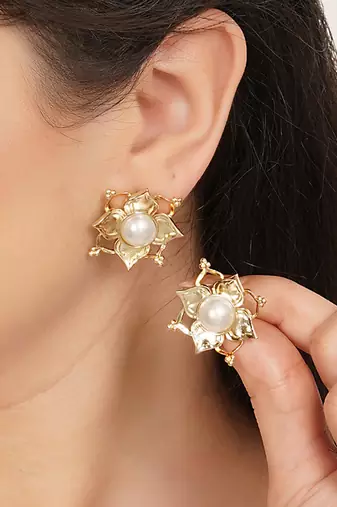 white brass earrings with pearl geometric grid work
