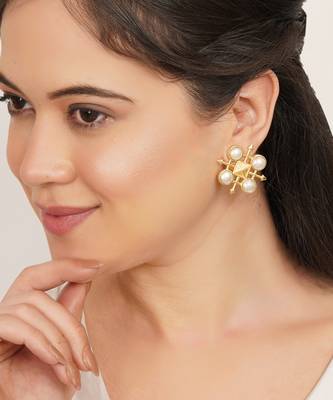 white brass earrings with pearl geometric work 2