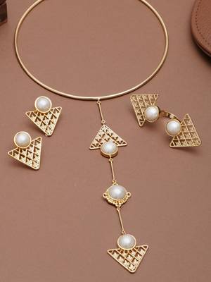 golden brass necklace set with pearl geometric design 1