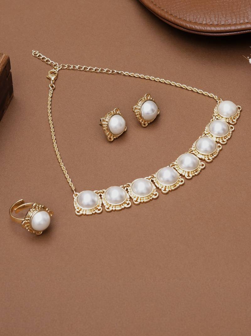 golden brass necklace set with halo pearl work