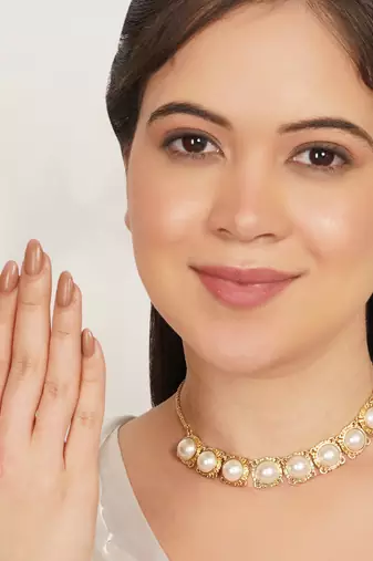 golden brass necklace set with halo pearl work