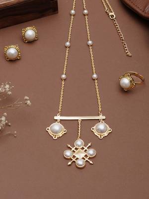 gold brass necklace set with pearl compass design 2
