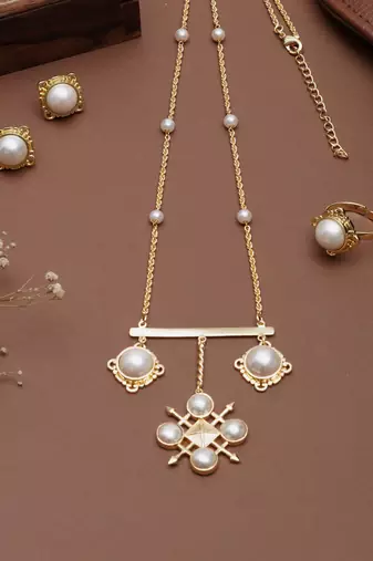 gold brass necklace set with pearl compass design