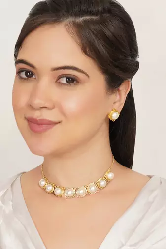 golden brass necklace set with pearl halo work