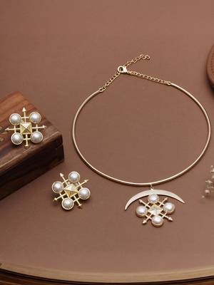 golden brass necklace set with pearl crescent work 3