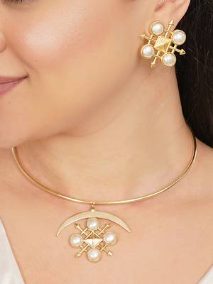 golden brass necklace set with pearl crescent work 4