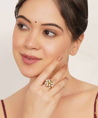 gold alloy ring with kundan pearl floral work 2
