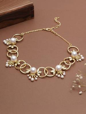 gold alloy necklace with pearl floral link design 3