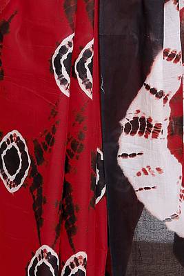 Women red pure cotton printed bandhej ehtnic saree aay-56 4