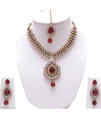 Butterfly Necklace Set With Earrings 1