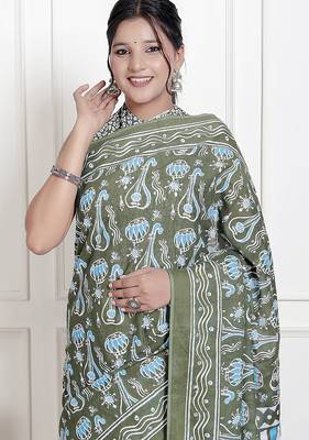 Women olive pure cotton printed bandhej ehtnic saree aay-72 3