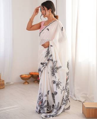Women party wear digital print heavy chinnon saree with un sttiched blouse 2