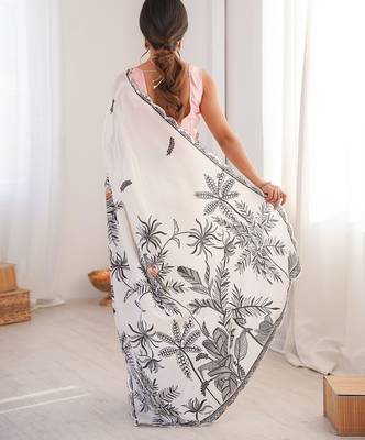 Women party wear digital print heavy chinnon saree with un sttiched blouse 4
