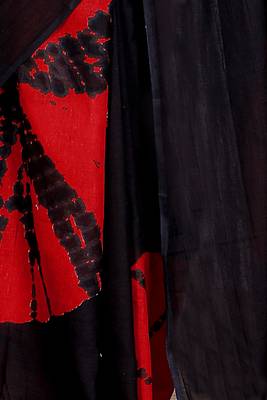 Women red pure cotton printed bandhej ehtnic saree aay-125 4