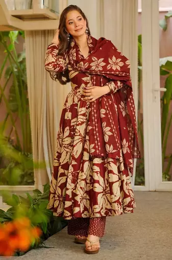 Red maslin cotton party wear digital print suit set