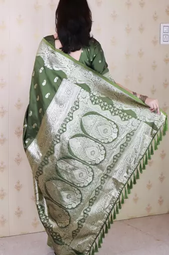 Mehendi woven self design pure silk banarasi saree with blouse